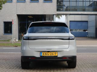 Leapmotor B10