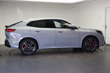 BMW iX2