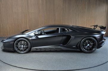 Lamborghini Aventador