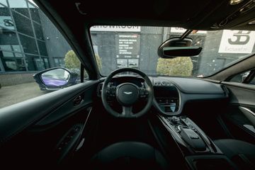 Aston Martin DBX