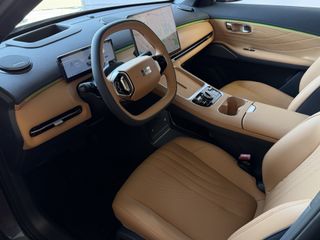 Geely Starray EM-i