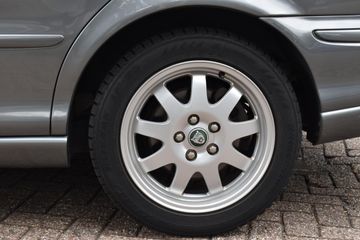 Jaguar X-Type