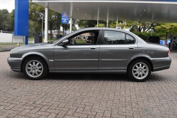 Jaguar X-Type