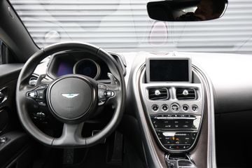 Aston Martin DB11