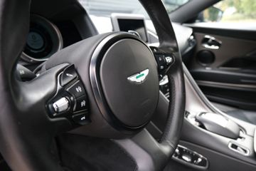 Aston Martin DB11