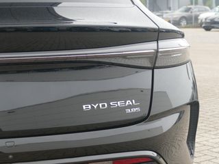 BYD SEAL