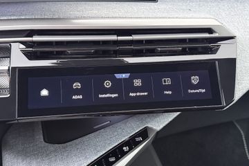 Peugeot e-3008