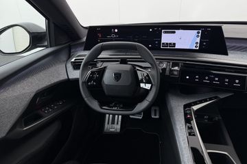 Peugeot e-3008