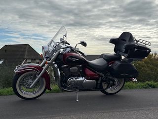 Suzuki Intruder