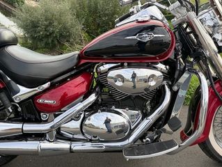 Suzuki Intruder