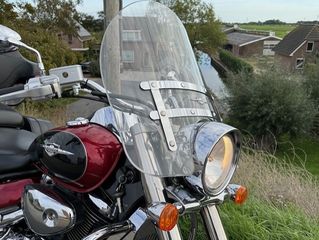 Suzuki Intruder