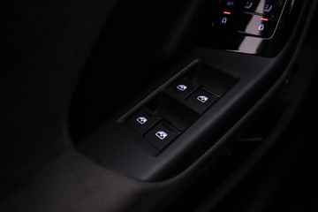 Audi SQ6 e-tron