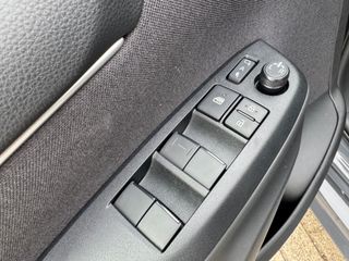 Mazda 2 Hybrid