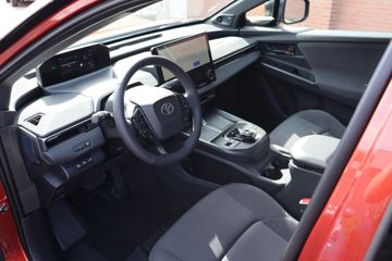Toyota C-HR+