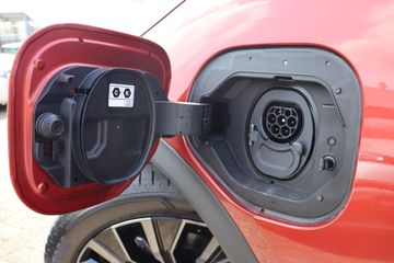 Toyota C-HR+