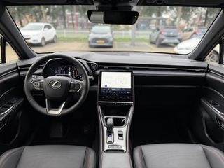 Lexus LBX