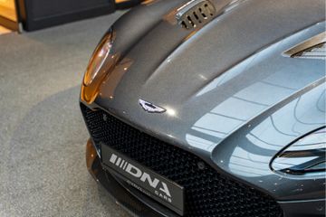 Aston Martin DBS