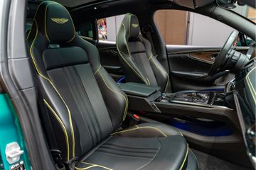 Aston Martin DBX