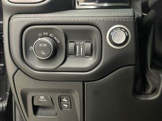 Dodge Ram Pick-Up