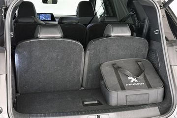 Peugeot e-5008