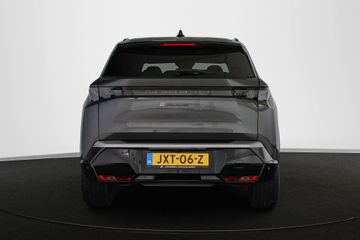 Peugeot e-5008