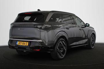 Peugeot e-5008