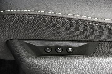 Peugeot e-3008