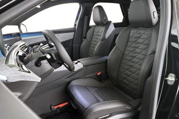 Peugeot e-3008