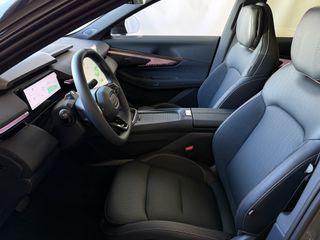 Lynk & Co 08