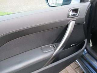 Peugeot RCZ