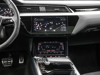 Audi Q8 Sportback e-tron