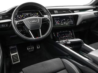 Audi Q8 Sportback e-tron