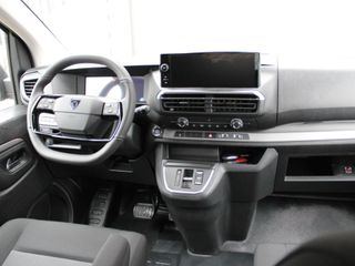 Peugeot e-Traveller