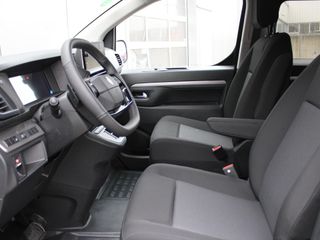 Peugeot e-Traveller