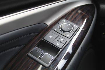 Lexus RC