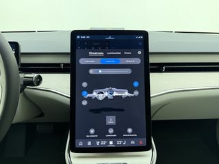 Volvo ES90
