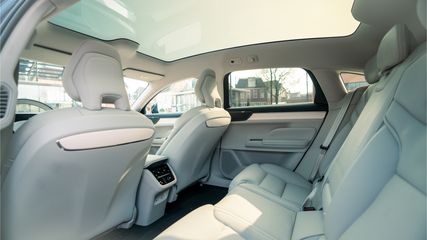 Volvo ES90
