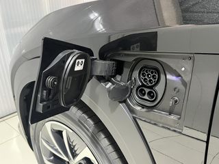 Lexus RZ