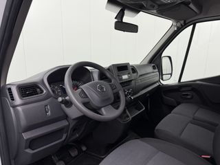 Nissan Interstar