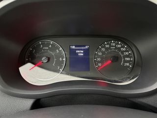 Nissan Interstar