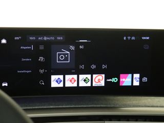 Peugeot e-5008