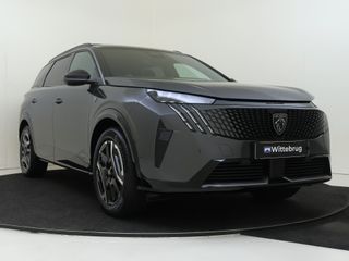 Peugeot e-5008