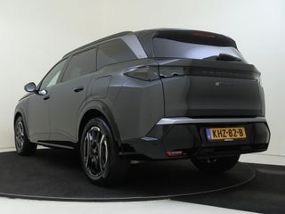 Peugeot e-5008
