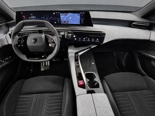 Peugeot e-3008