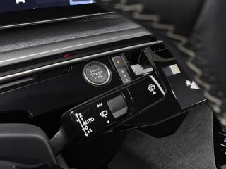 Peugeot e-3008