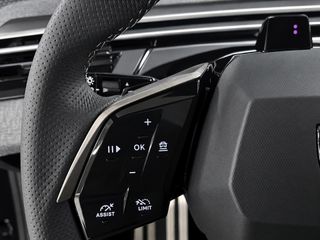 Peugeot e-3008