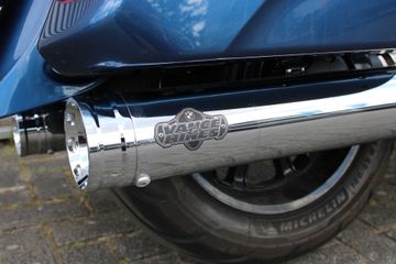 BMW R 18