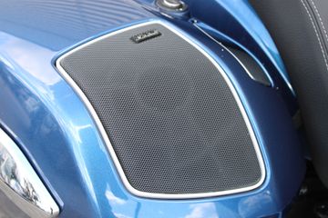 BMW R 18