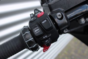 BMW R 18