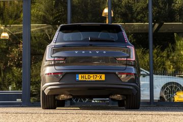 Volvo EX90